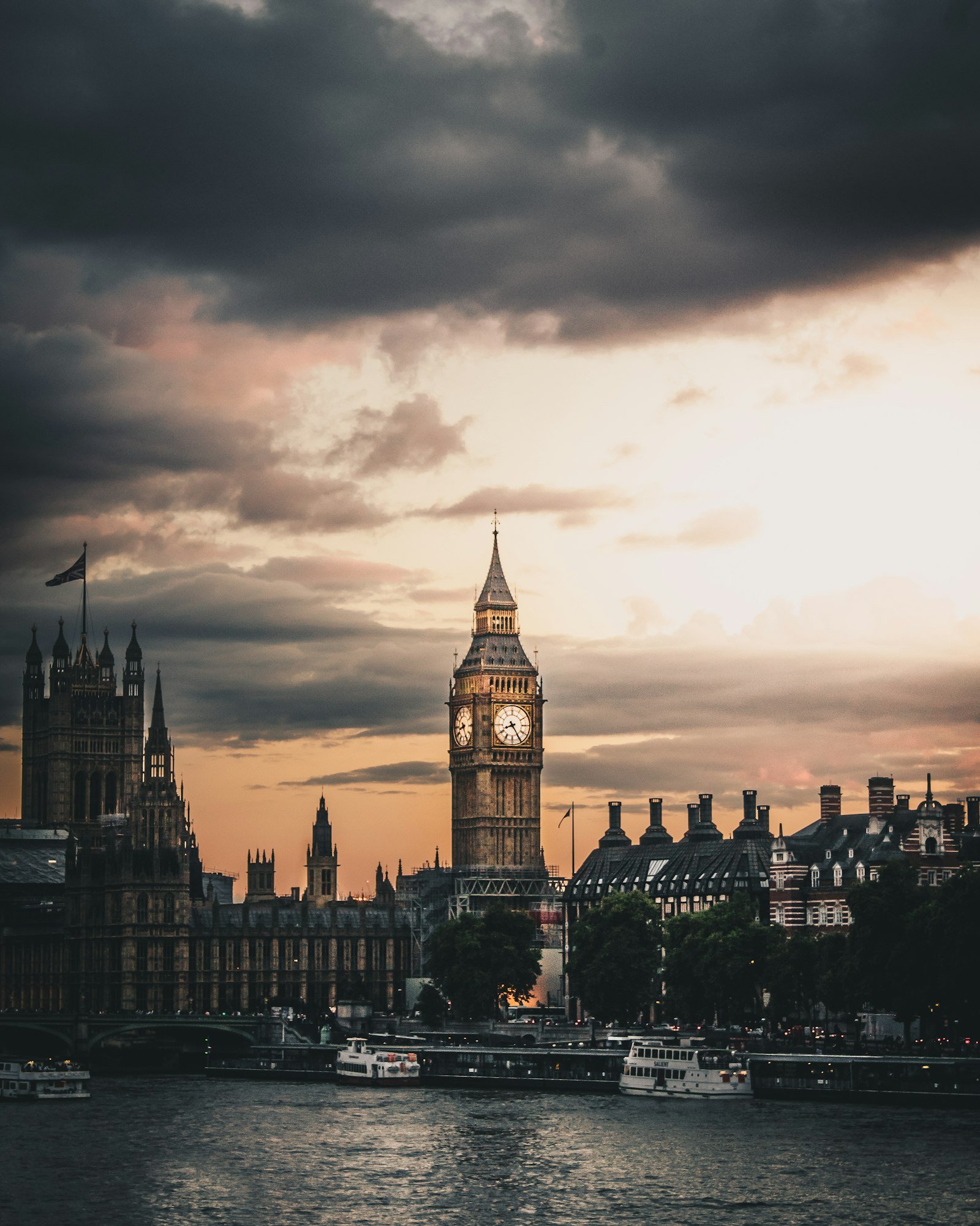 The Thames and the City of London at dusk