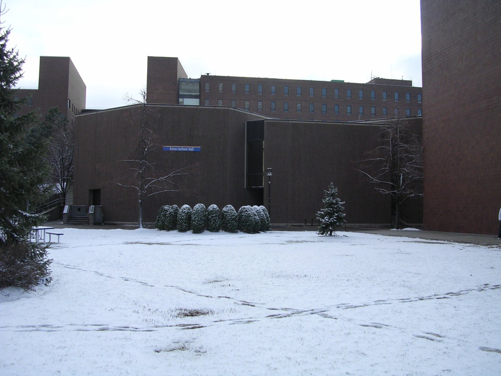 A lecture and training environment
